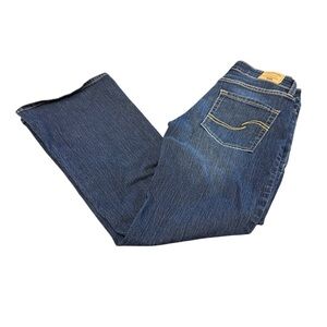 Signature by Levi Strauss mid rise boot cut size 6 short dark wash